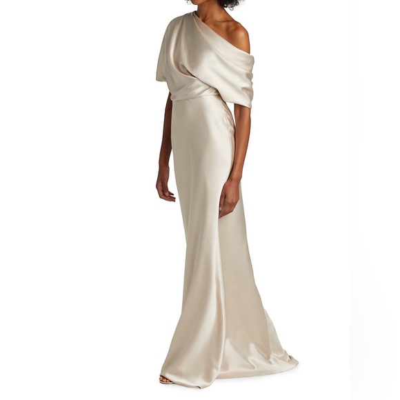 🔥 Amsale
Satin One-Shoulder Gown SOLD OUT SIZE 😍 MSRP $495 - Picture 3 of 12